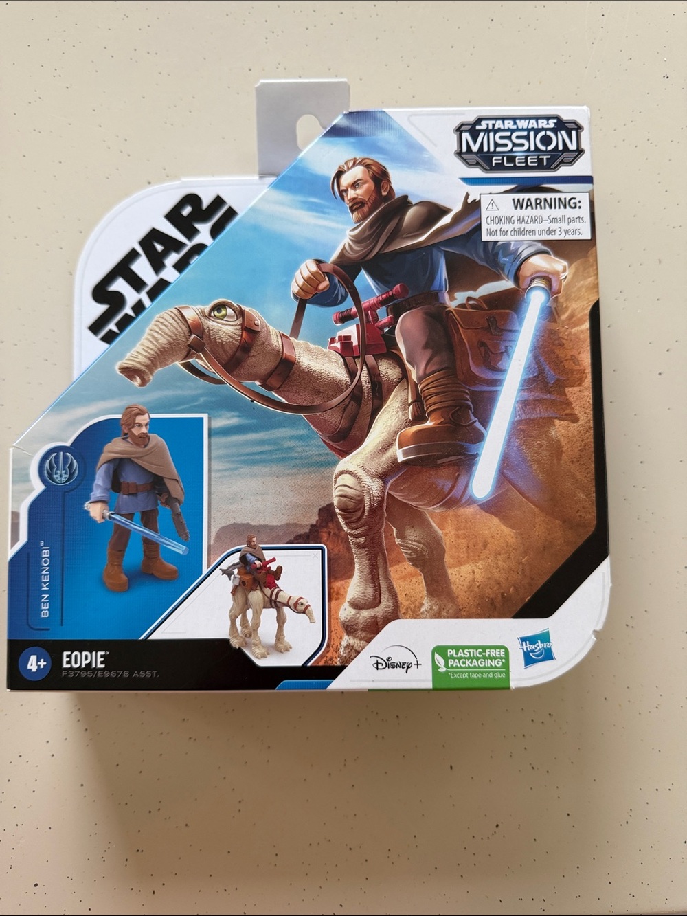 Hasbro Star Wars Ben Kenobi with Tan Eopie and Blue Lightsaber